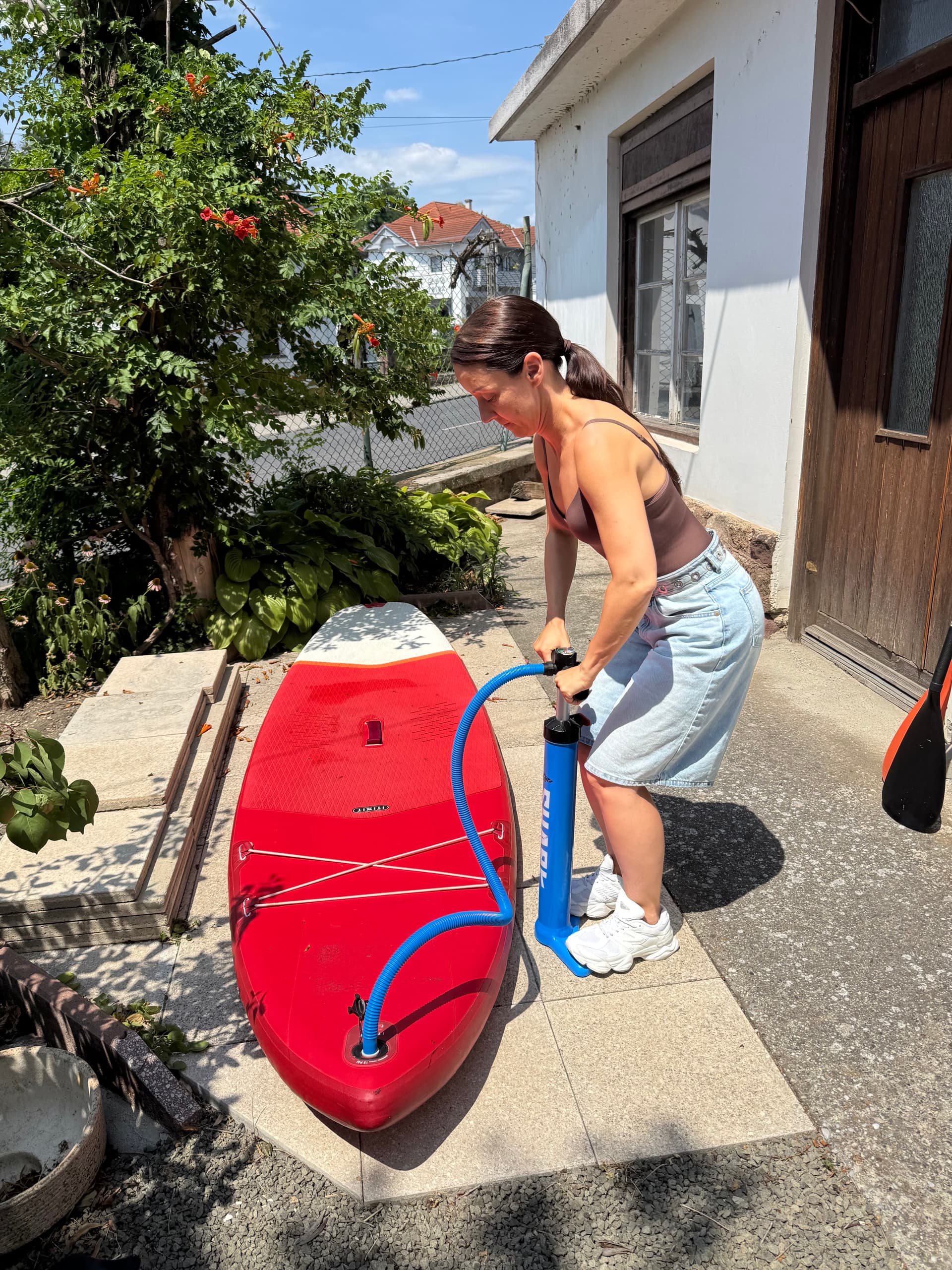 Four Steps közösségi pillanat SUP előkészítés közben
